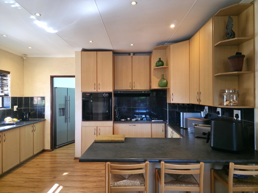 4 Bedroom Property for Sale in Wavecrest Eastern Cape